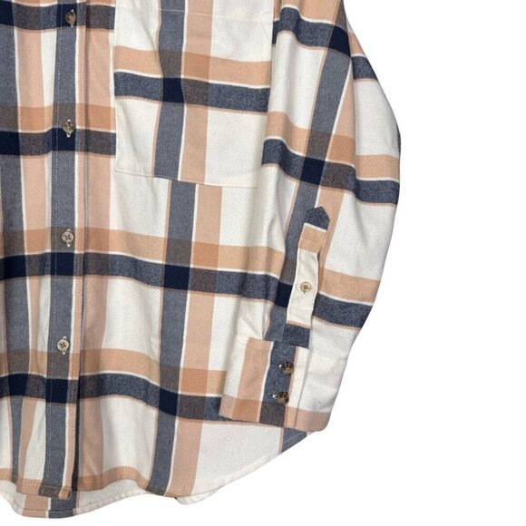 Abercrombie & Fitch Oversized Plaid Button-Up Shirt in Neutral Beige and Navy - Picture 3 of 8